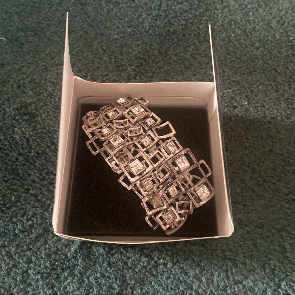 Traci Lynn Expression Bracelet (unisex)